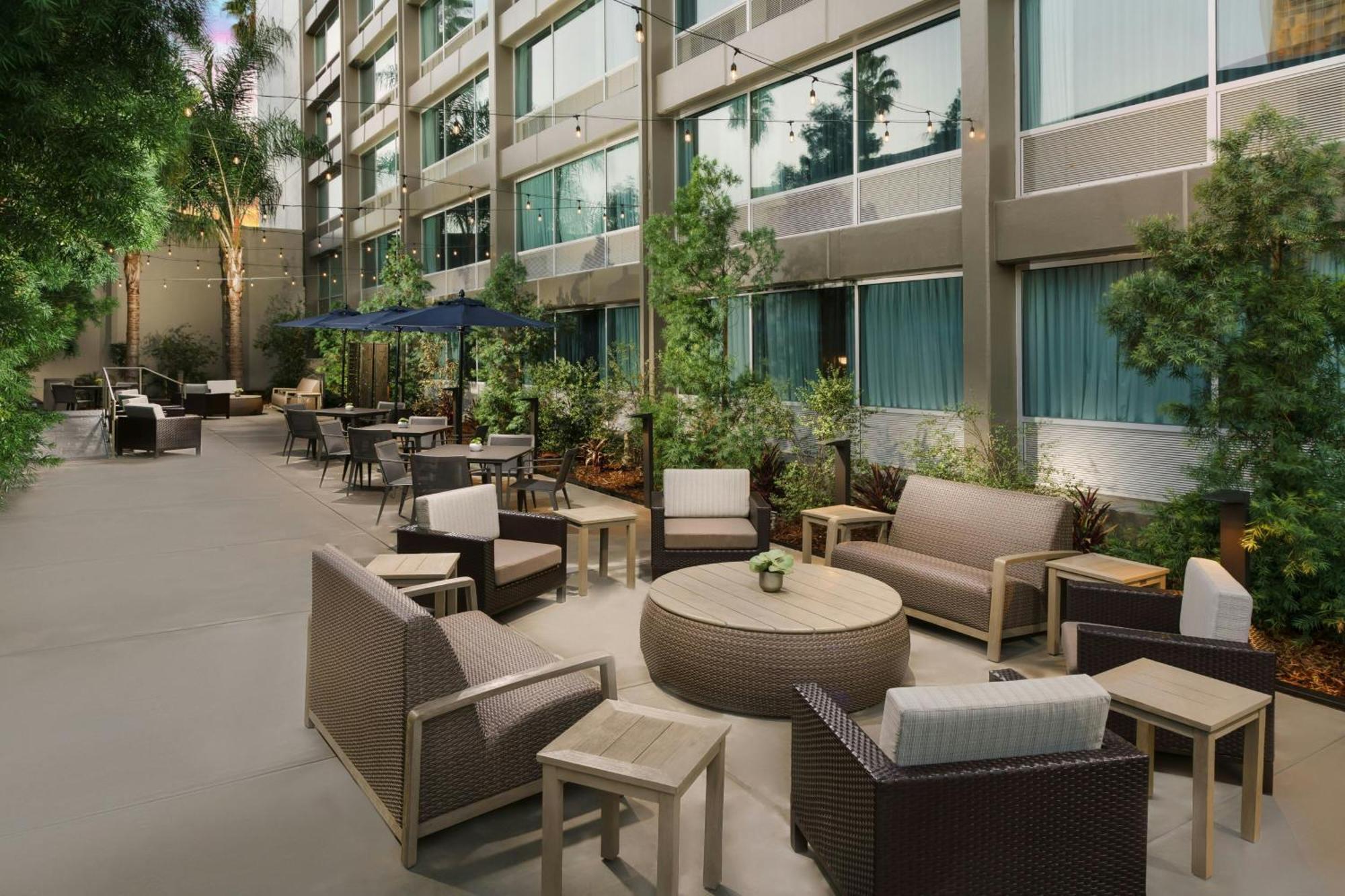 Courtyard By Marriott Angeles Woodland Hills Los Angeles
