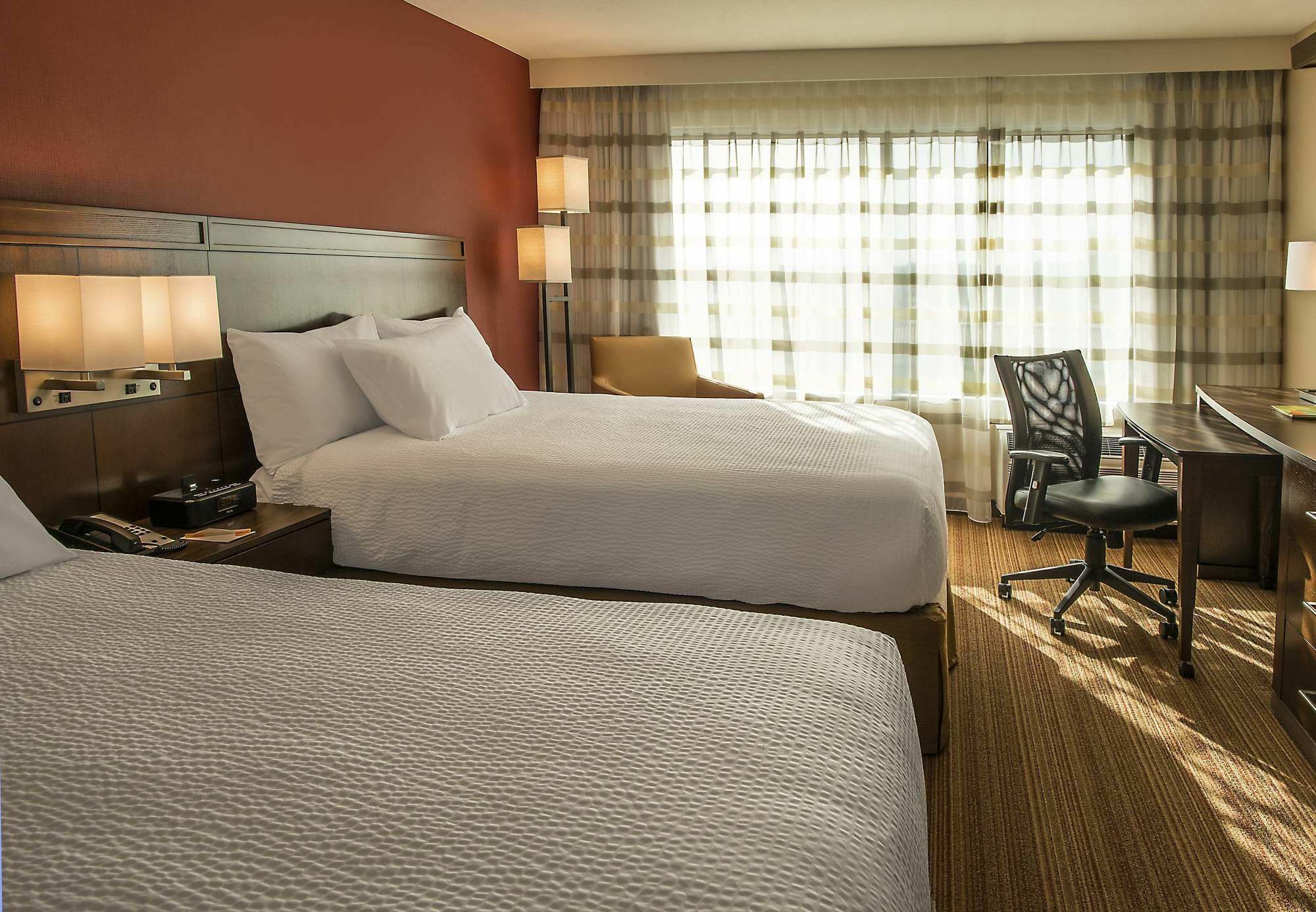 Courtyard By Marriott Angeles Woodland Hills Hotel Los Angeles